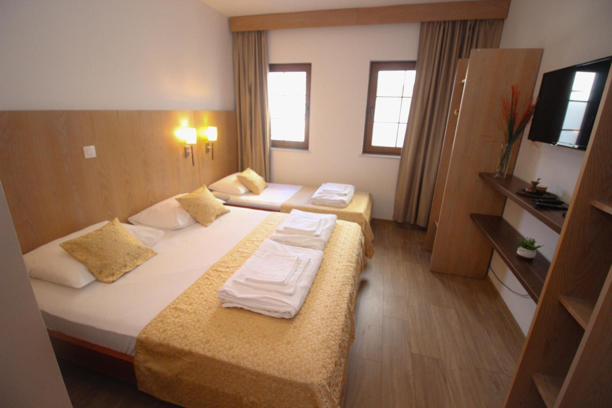 Villa Deny Mostar - With Free Parking Exterior foto