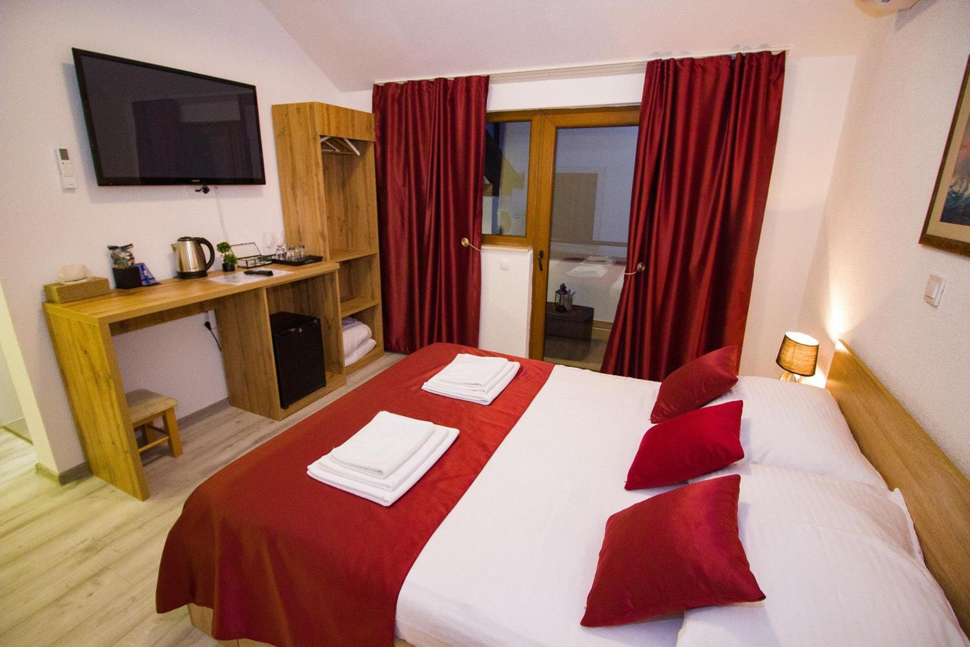 Villa Deny Mostar - With Free Parking Exterior foto